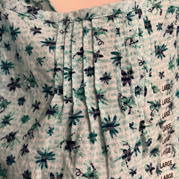 Beautiful Columbia Tank Top - Picture 2 of 5